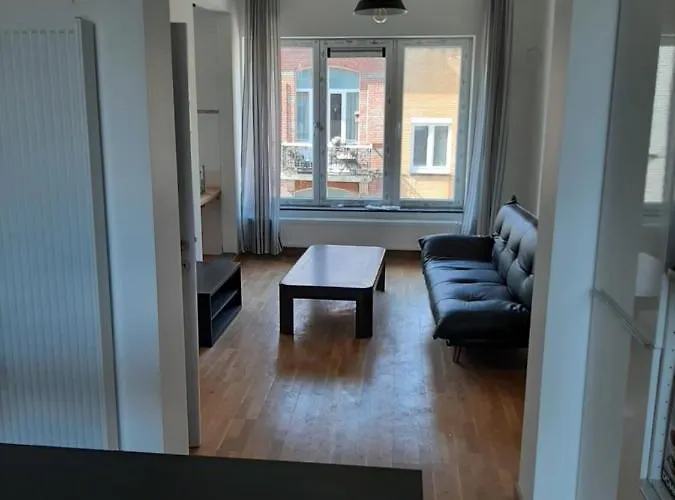 The Sixteen Apartman *